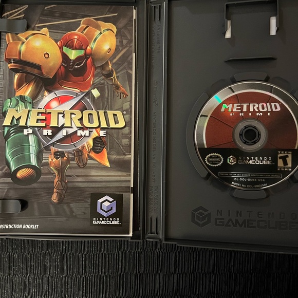Metroid Prime Game Cube Game - Picture 3 of 3
